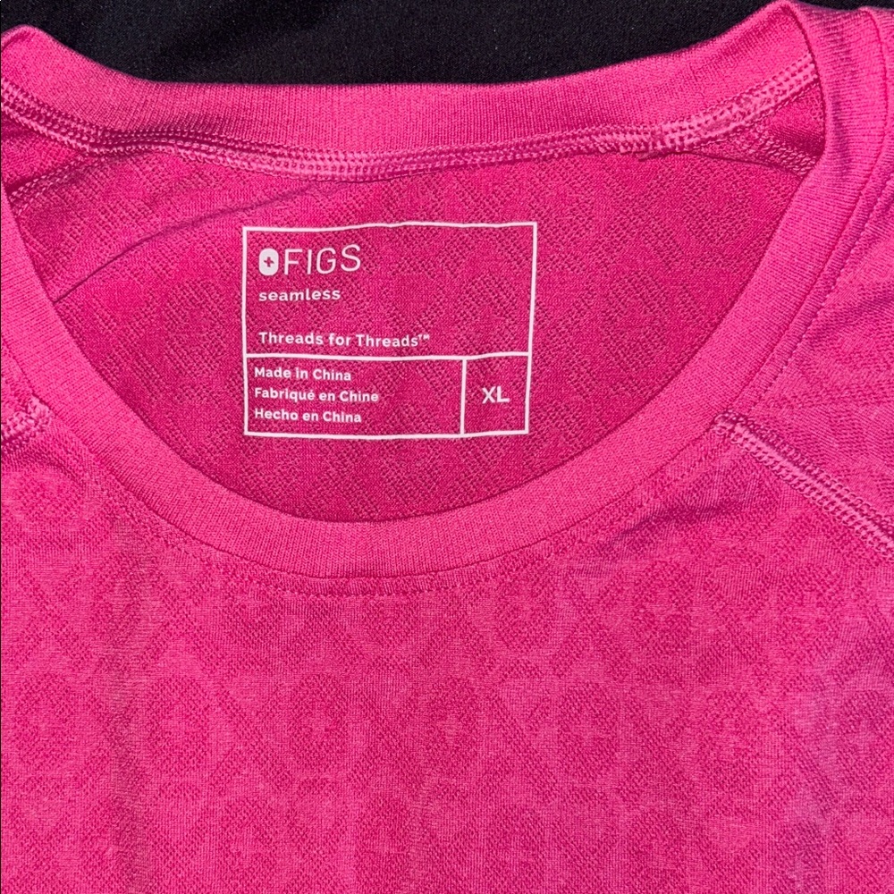 FIGS salta underscrub long sleeve in hot pink - Picture 3 of 4